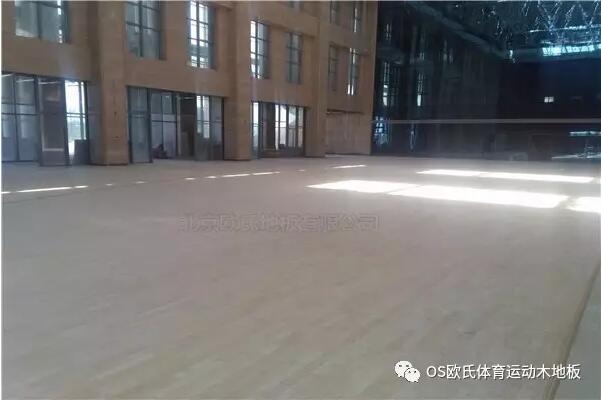 甘肅省酒泉市體育籃球木地板鋪設(shè)工程